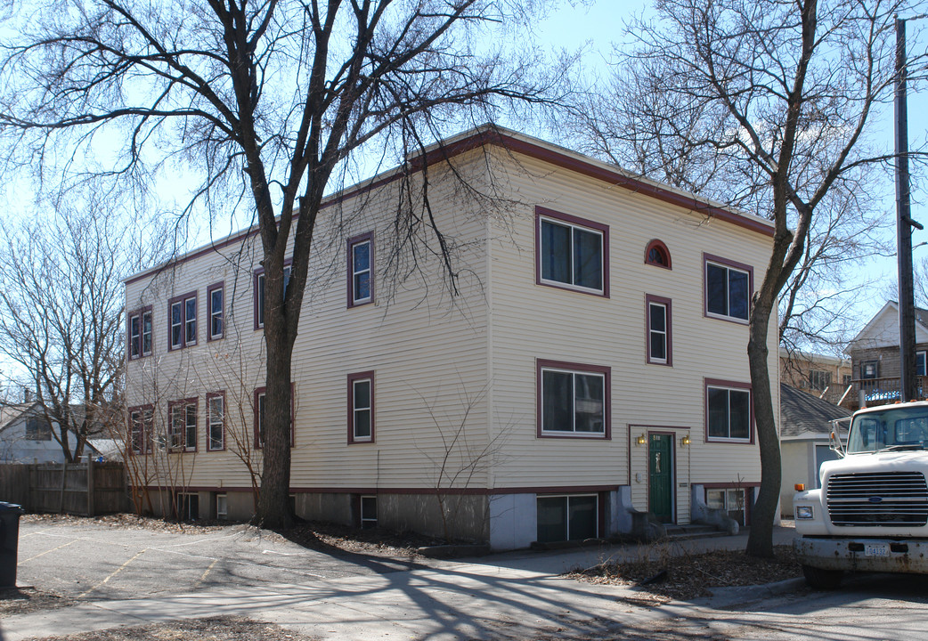 807 West 25th Street in Minneapolis, MN - Foto de edificio