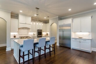 1111 Sheffield St in Bellaire, TX - Building Photo - Building Photo