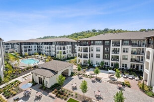 Velo Riverside in Dayton, KY - Building Photo