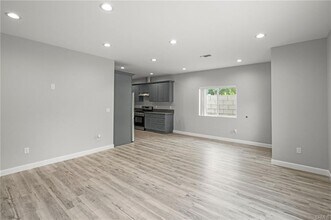 8227 Ben Ave in Los Angeles, CA - Building Photo - Building Photo