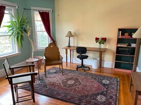 31 Thurston St, Unit 6 in Somerville, MA - Building Photo