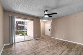 Laguna Place Apartments in Kissimmee, FL - Building Photo - Interior Photo
