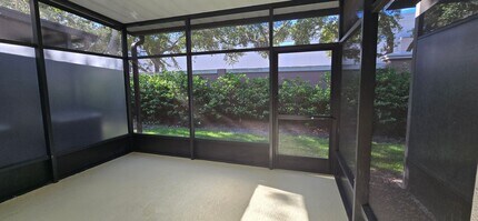 10123 Pink Palmata Ct in Riverview, FL - Building Photo - Building Photo