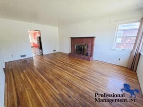 1324 Parkhill Dr in Billings, MT - Foto de edificio - Building Photo