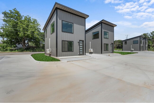 property at 802 Old Wise Rd