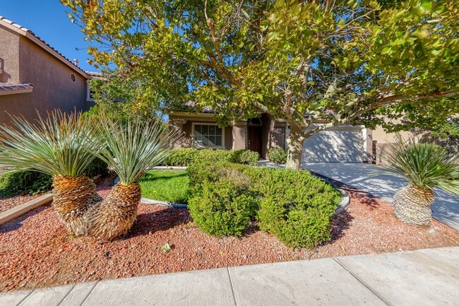 2401 Flower Spring St in Las Vegas, NV - Building Photo - Building Photo