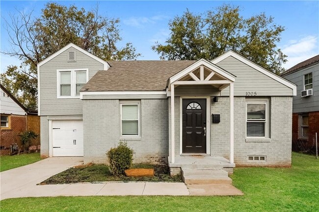 property at 1005 SW 24th St
