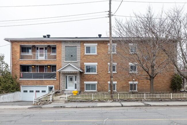 100 Marquette Av in Ottawa, ON - Building Photo - Building Photo