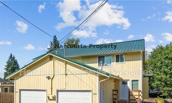 3807 Maple Ave in Bremerton, WA - Building Photo