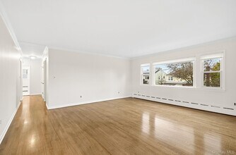 222 Park Ave in Harrison, NY - Building Photo - Building Photo