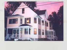 51 Crown St, Unit #2 in Westfield, MA - Building Photo
