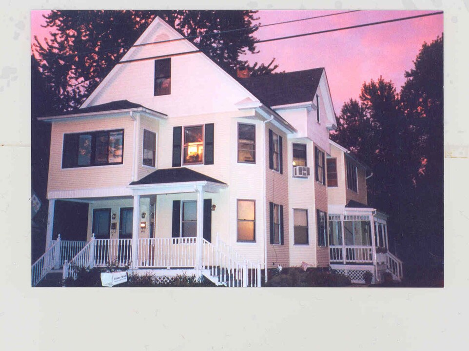 51 Crown St, Unit #2 in Westfield, MA - Building Photo