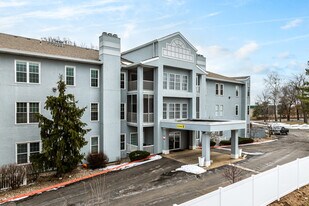 Apple Tree Manor Condominium in Independence, MO - Building Photo