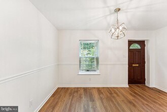 512 S Henry St in Alexandria, VA - Building Photo - Building Photo