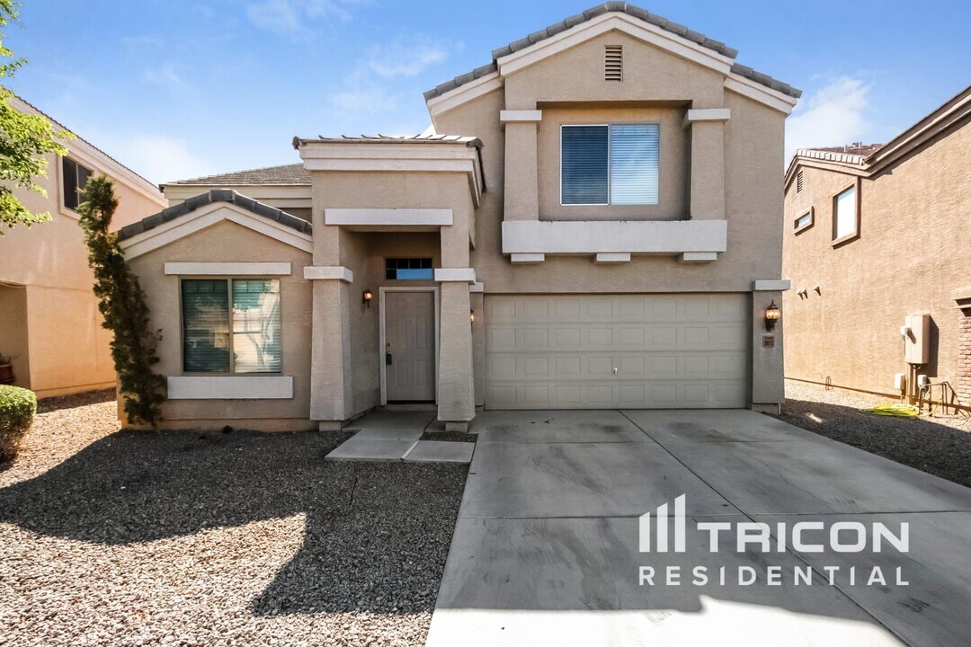 8613 W Miami St in Tolleson, AZ - Building Photo