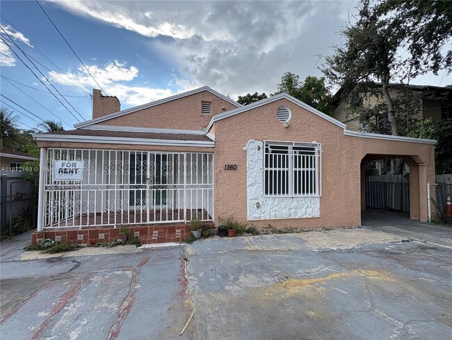 1560 NW 25th Ave in Miami, FL - Building Photo - Building Photo