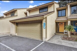 3165 1st Ave in Fernandina Beach, FL - Building Photo