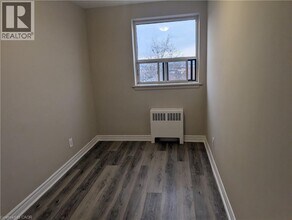 468 Ottawa St N in Hamilton, ON - Building Photo - Building Photo