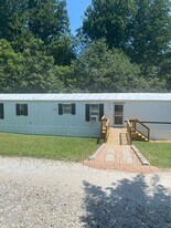 6 Twin Oaks Dr in Asheville, NC - Building Photo