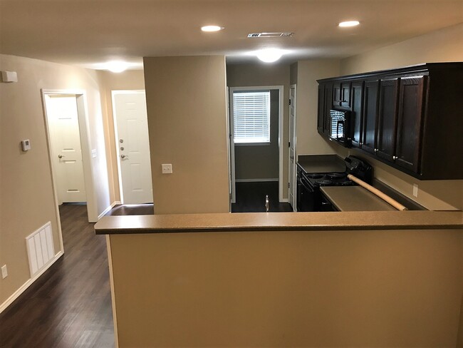 4262 Castlegate Dr, Unit 4262 in Paris, TX - Foto de edificio - Building Photo