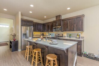 3760 SW Badger Ct in Redmond, OR - Building Photo - Building Photo