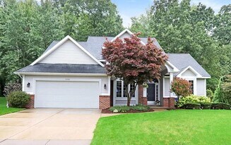 7330 Decosta Dr in Rockford, MI - Building Photo