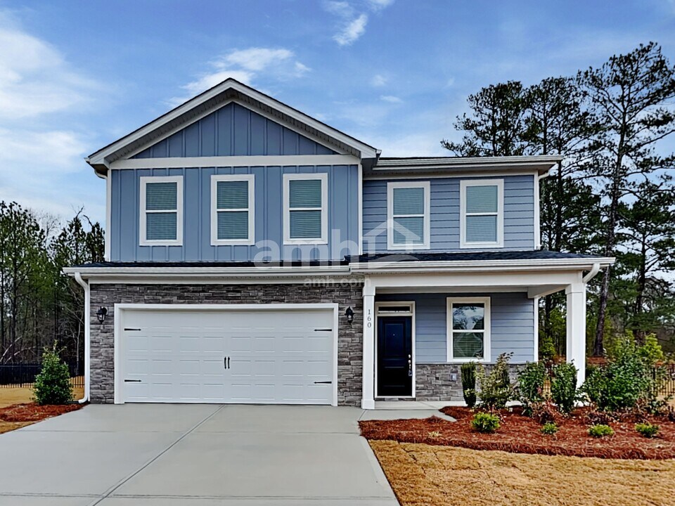 160 Pecan Dr in Dallas, GA - Building Photo