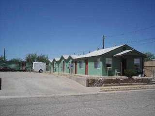 503 Mims in Truth Or Consequences, NM - Foto de edificio - Building Photo