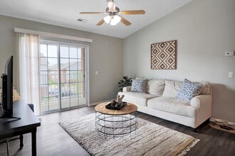 Kensington Park Apartments in Springfield, MO - Foto de edificio - Building Photo