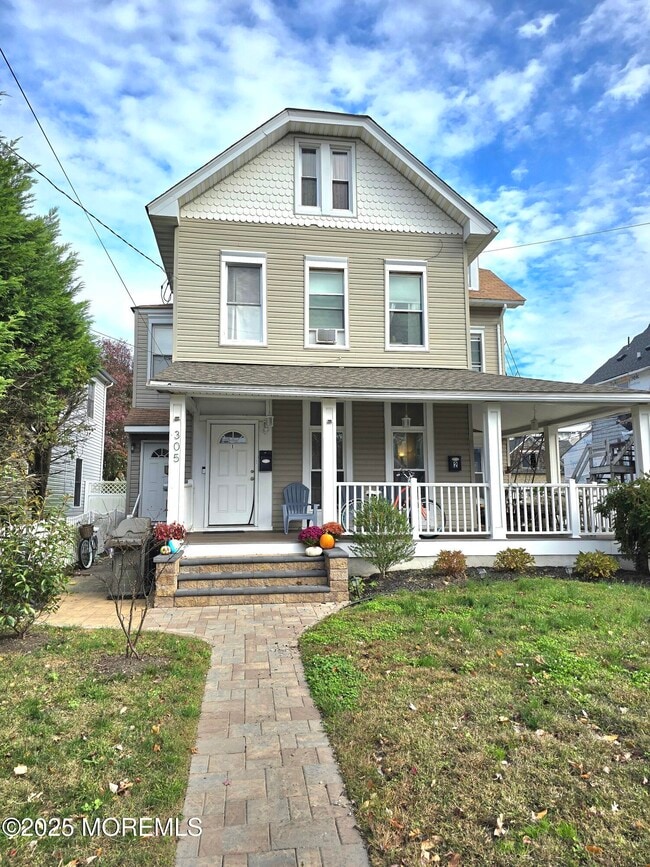 property at 305 3rd Ave