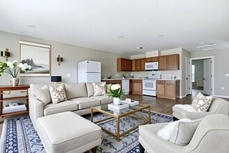 Carmichael Commons in Madison, GA - Building Photo - Building Photo