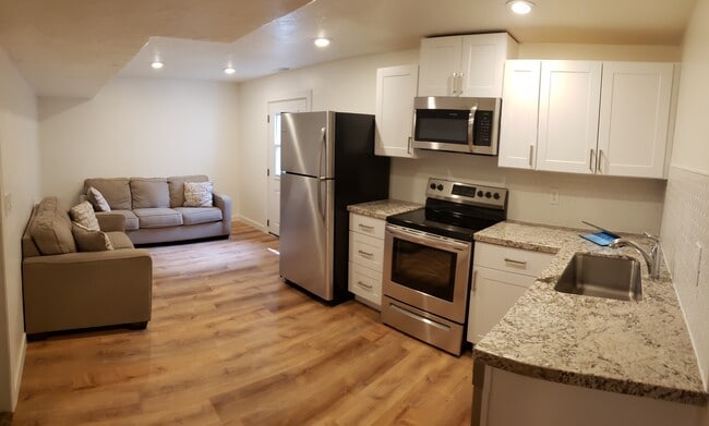 587 HILLSIDE DR, Unit Basement