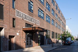 Lewis Steel Building in Brooklyn, NY - Foto de edificio - Building Photo