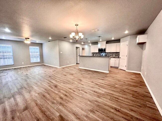 1302 N Clinton Ave-Unit -Unit A in Lubbock, TX - Building Photo - Building Photo