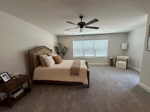 Poplar Creek in Oak Ridge, TN - Foto de edificio - Building Photo
