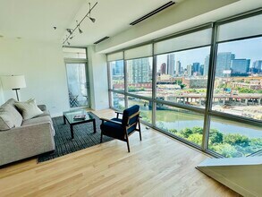 510 W Erie St in Chicago, IL - Building Photo - Building Photo