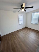 914 Hellertown Rd in Bethlehem, PA - Building Photo - Building Photo