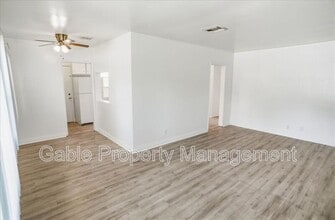 22915 9th St in Santa Clarita, CA - Building Photo - Building Photo