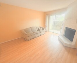 1900 Bay Area Blvd, Unit N237 in Houston, TX - Building Photo - Building Photo