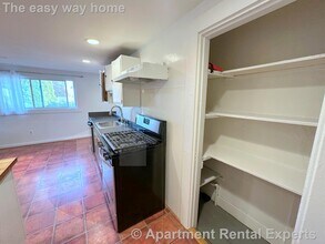 92 Pleasant St, Unit 3 in Cambridge, MA - Building Photo - Building Photo