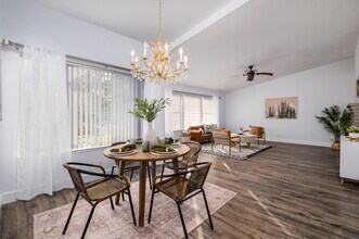 1202 Kaseberg Cir in Roseville, CA - Foto de edificio - Building Photo