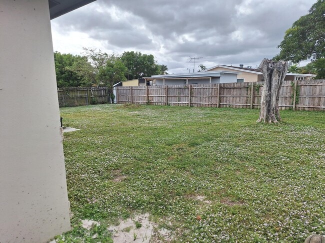 79 Abaco Dr in Palm Springs, FL - Building Photo - Building Photo