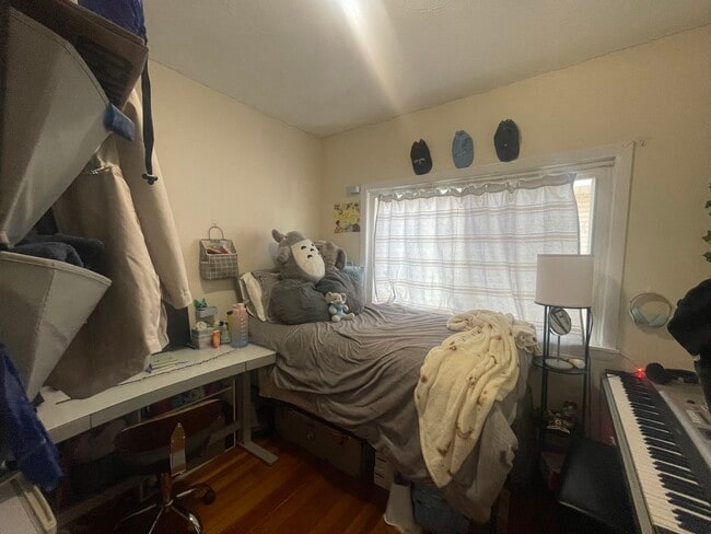 227 Boston Ave, Unit #2 in Medford, MA - Building Photo - Building Photo