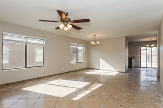 13926 N 150th Ln, Unit 625 in Surprise, AZ - Building Photo - Building Photo