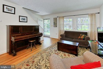 216 S Virginia Ave in Falls Church, VA - Building Photo - Building Photo