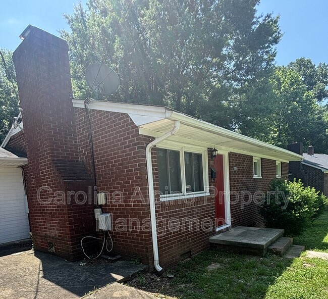 1009 W Mauney Ave in Gastonia, NC - Building Photo - Building Photo