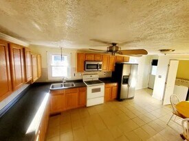 7 Helena Ln in Shipman, VA - Building Photo