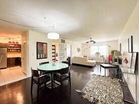 1950 N Andrews Ave, Unit 103D in Wilton Manors, FL - Building Photo