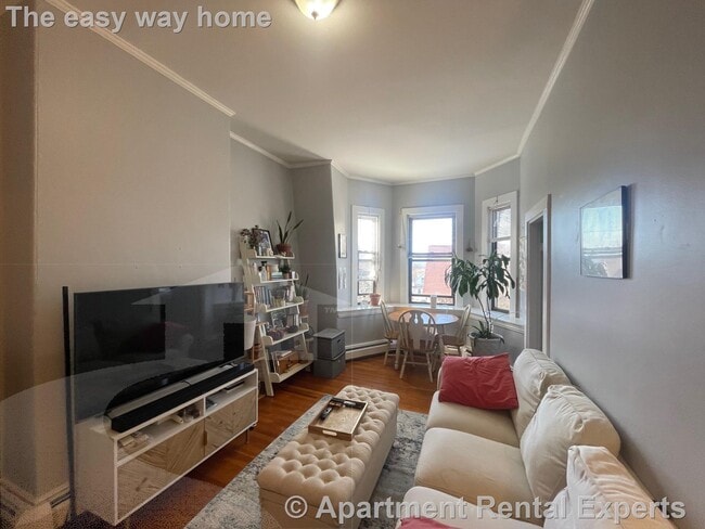 61 Adams St in Somerville, MA - Building Photo - Building Photo