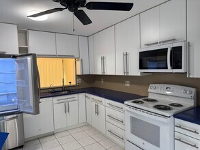 3242 Perimeter Dr in Greenacres, FL - Building Photo - Building Photo